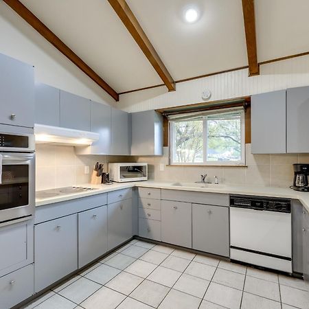 Charming San Antonio Abode About 10 Mi To River Walk! ภายนอก รูปภาพ